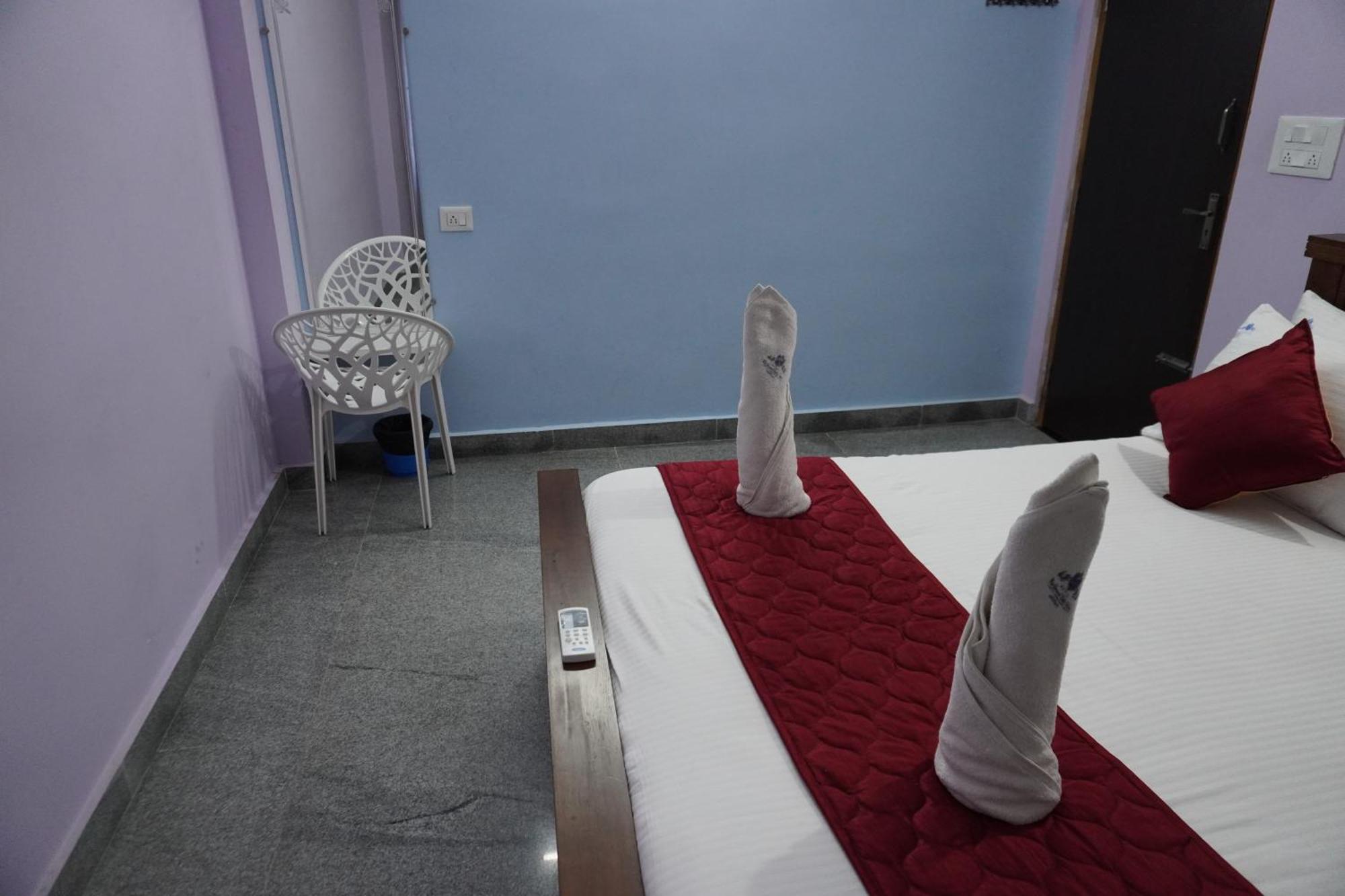 Tirumala Premium Home Stay Tirupati Zewnętrze zdjęcie