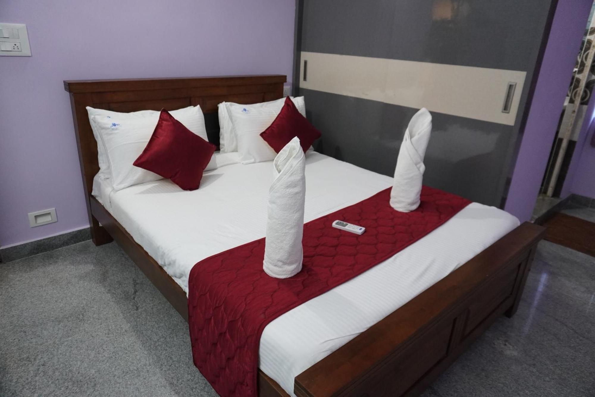 Tirumala Premium Home Stay Tirupati Zewnętrze zdjęcie