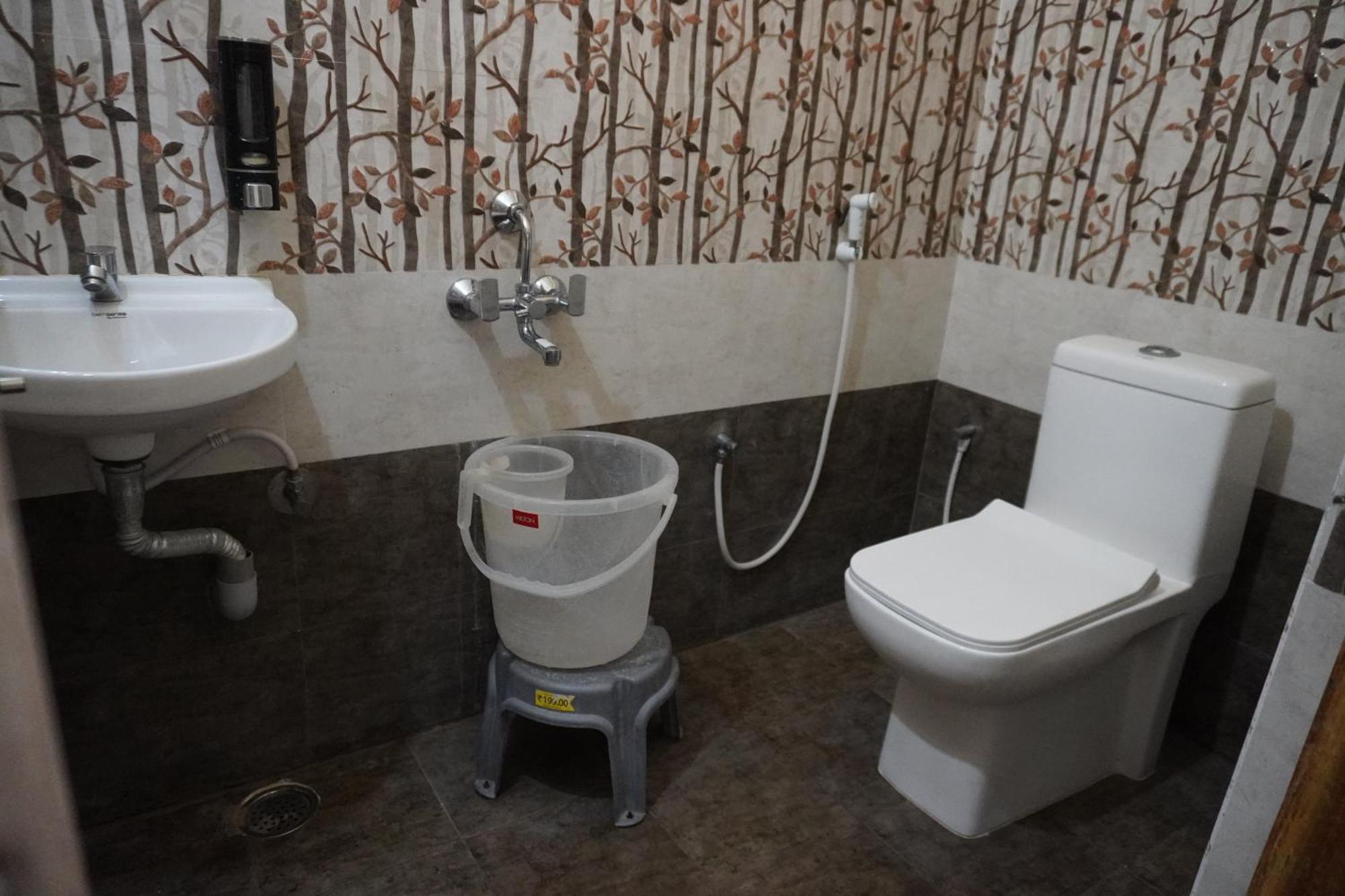 Tirumala Premium Home Stay Tirupati Zewnętrze zdjęcie