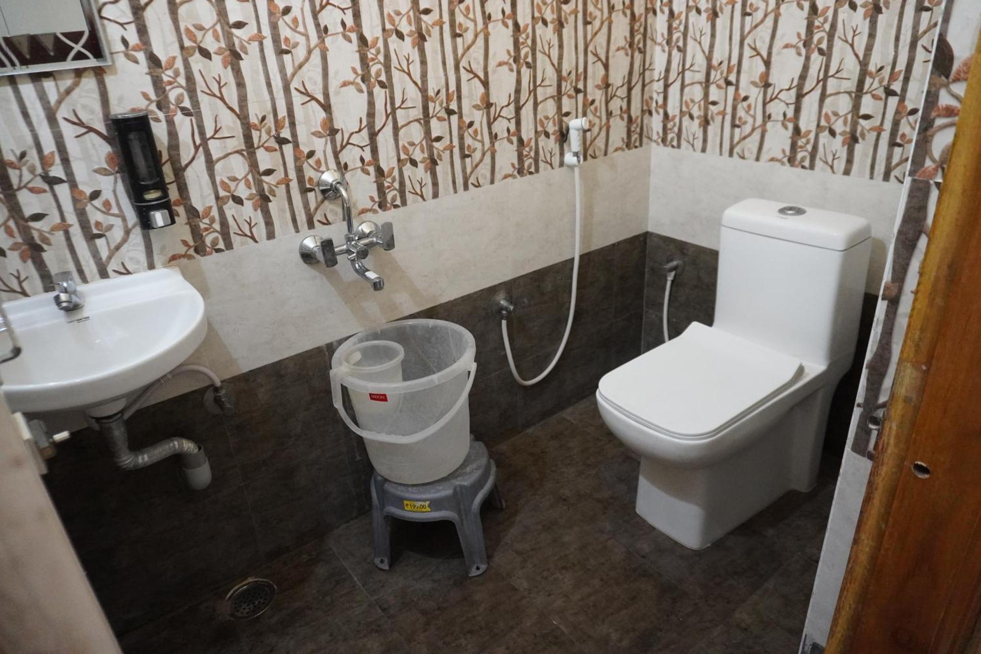 Tirumala Premium Home Stay Tirupati Zewnętrze zdjęcie
